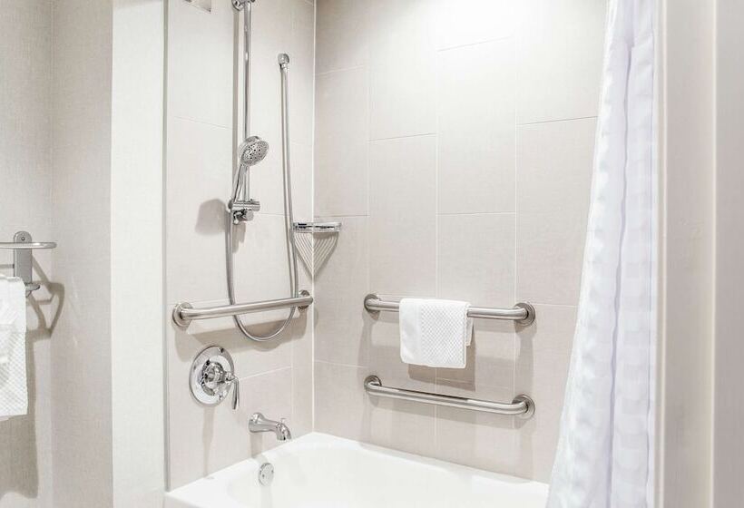 فندق Doubletree By Hilton Pleasant Prairie Kenosha