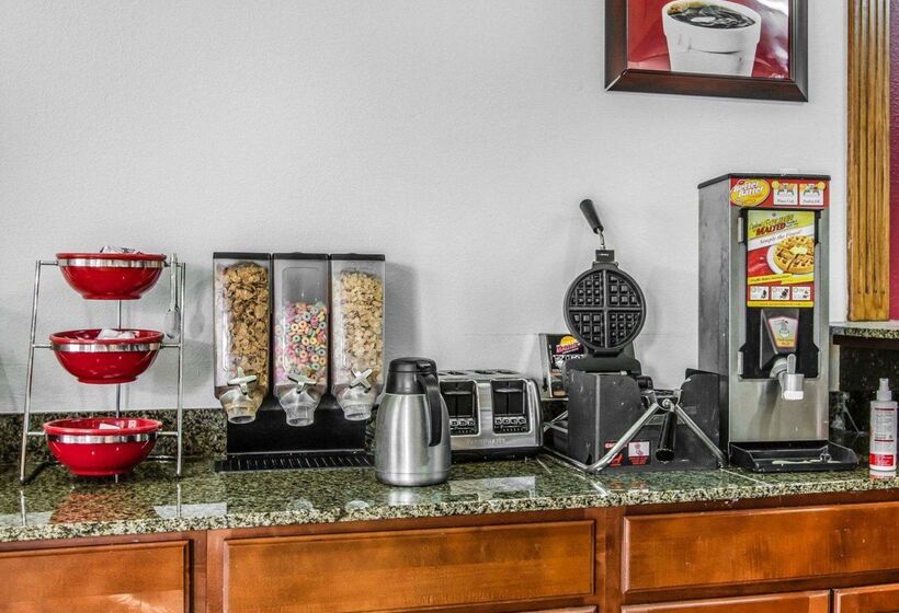 בית מלון כפרי Econo Lodge Inn & Suites Enterprise