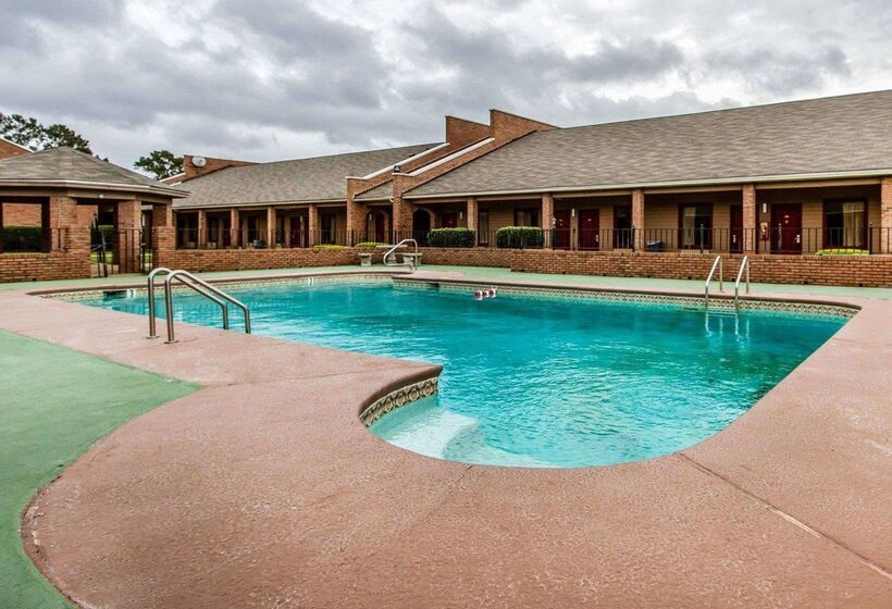 فندق Econo Lodge Inn & Suites Enterprise