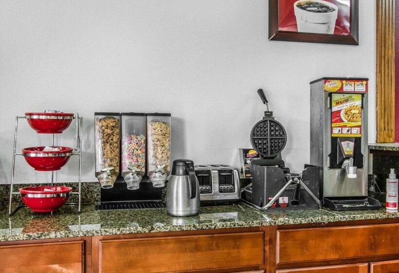 בית מלון כפרי Econo Lodge Inn & Suites Enterprise