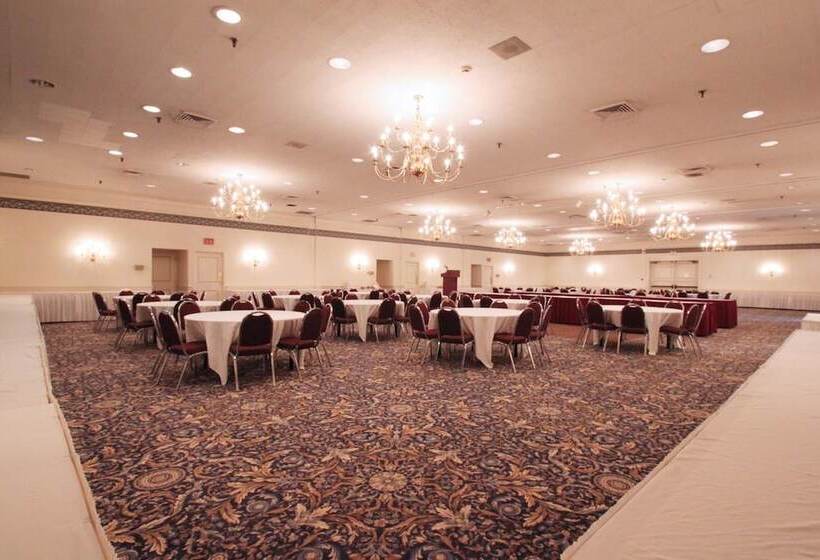 هتل Fireside Inn & Suites West Lebanon