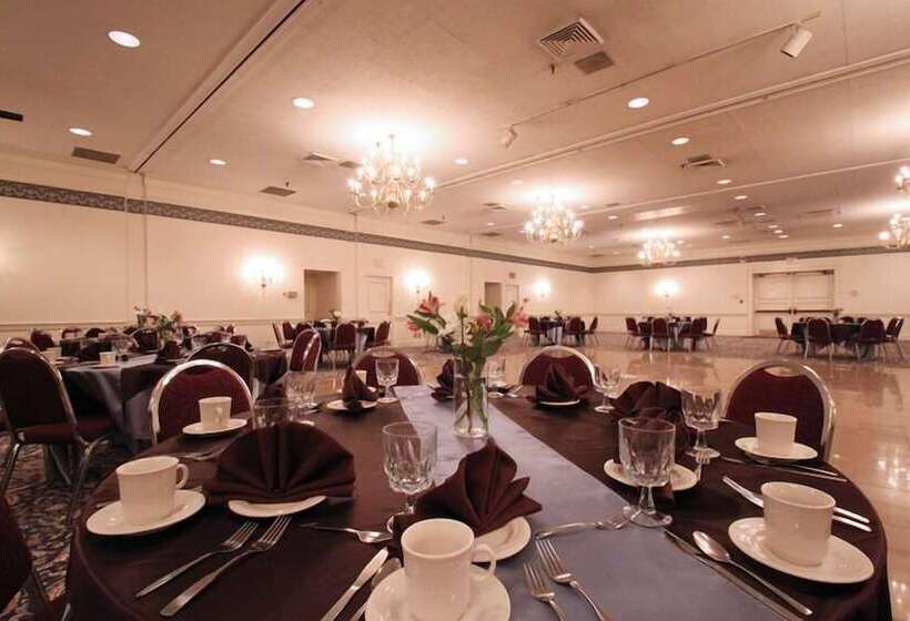 هتل Fireside Inn & Suites West Lebanon