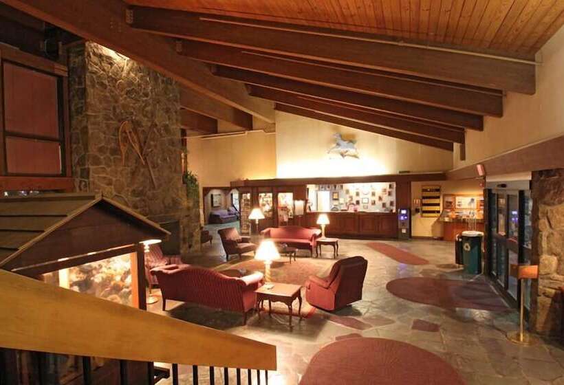 هتل Fireside Inn & Suites West Lebanon