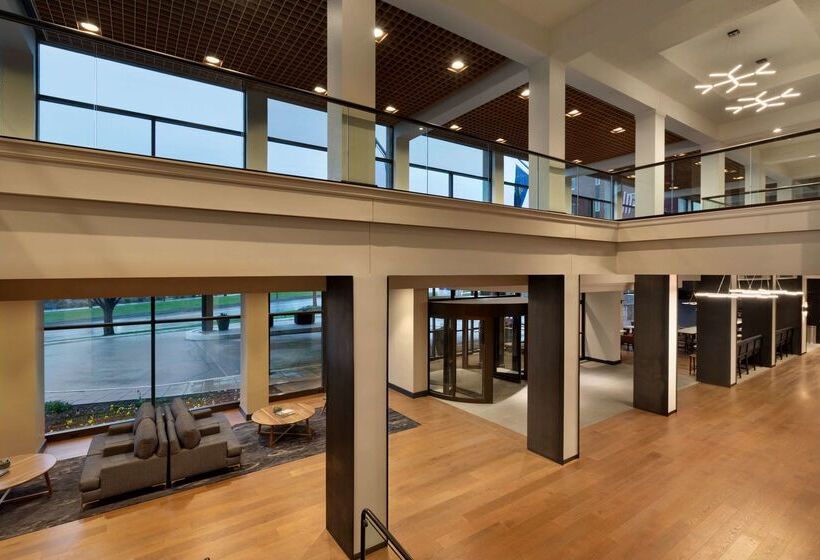 هتل Champlain Burlington, Curio Collection By Hilton