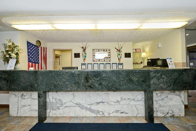 فندق Howard Johnson By Wyndham Benton Harbor/st. Joseph