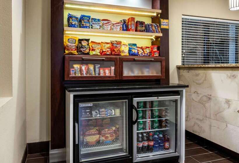 酒店 La Quinta Inn By Wyndham Sandusky Near Cedar Point