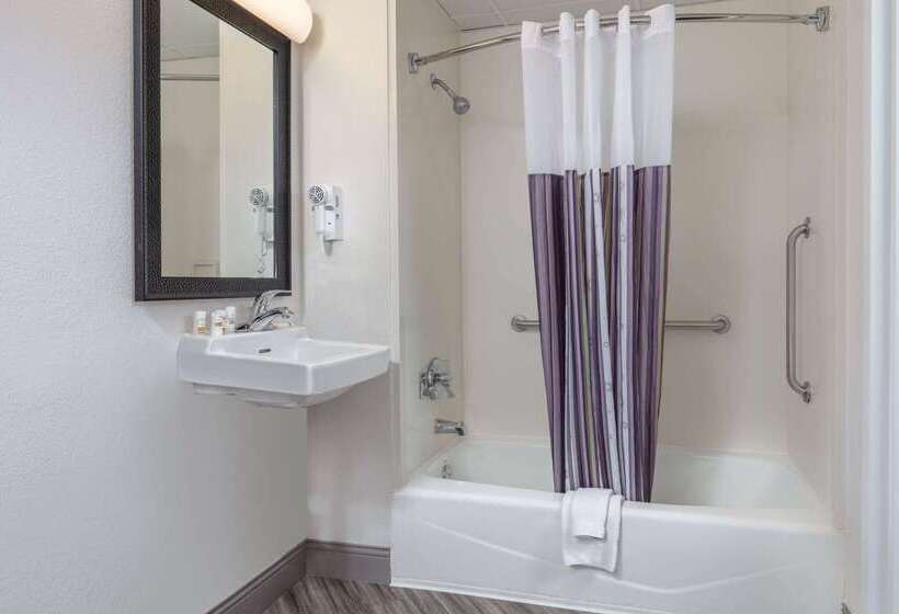 فندق La Quinta By Wyndham Clifton/rutherford