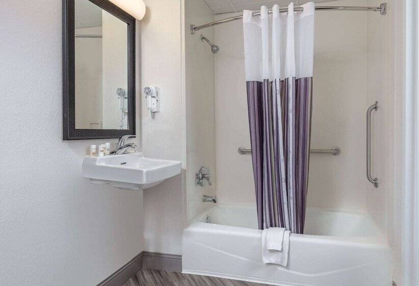 فندق La Quinta By Wyndham Clifton/rutherford