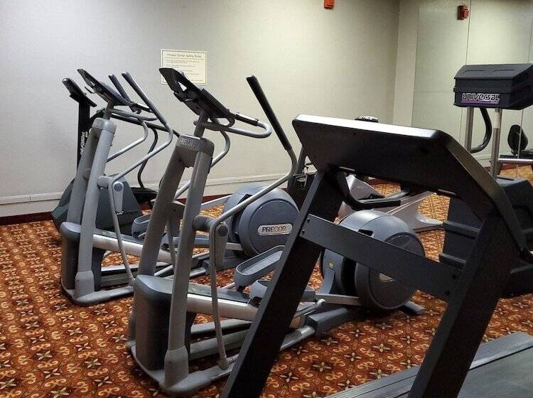 فندق Pine Lake Resort And Banquets