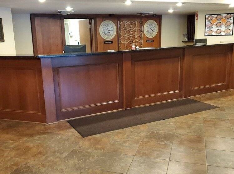 فندق Pine Lake Resort And Banquets