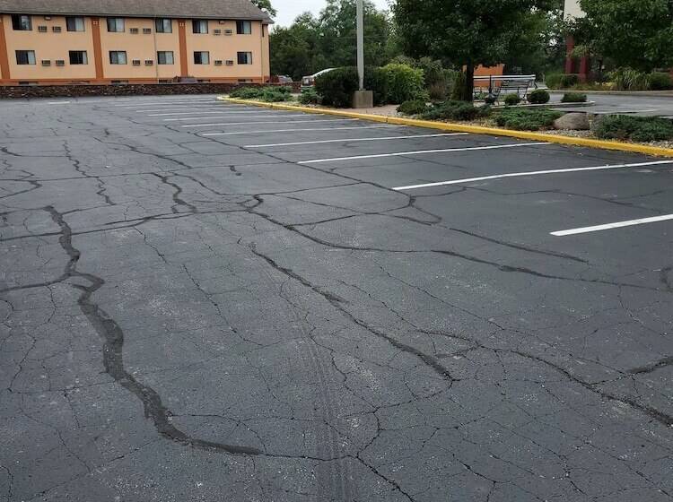 فندق Pine Lake Resort And Banquets