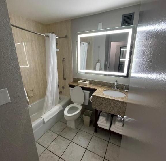 فندق Pine Lake Resort And Banquets