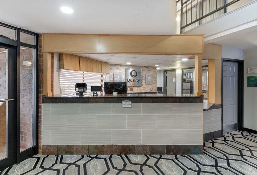 酒店 Quality Inn & Suites Mayo Clinic Area