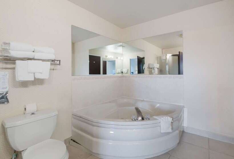 فندق Quality Inn Grand Suites Bellingham