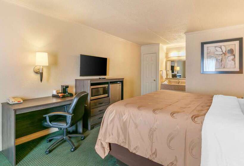 فندق Quality Inn