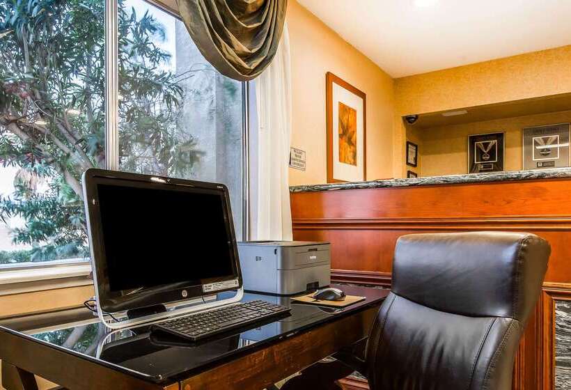 فندق Quality Inn Near China Lake Naval Station