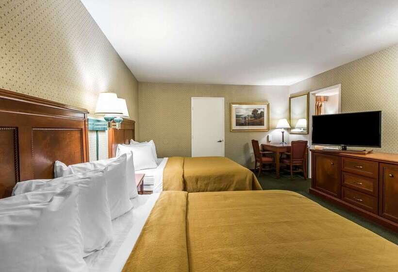 호텔 Quality Inn Near China Lake Naval Station
