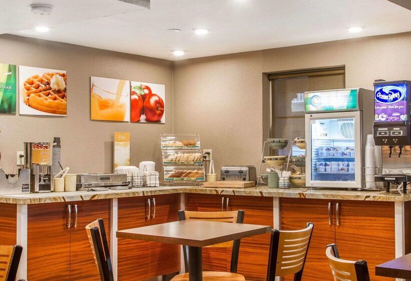 Отель Quality Inn Sacramento Convention Center