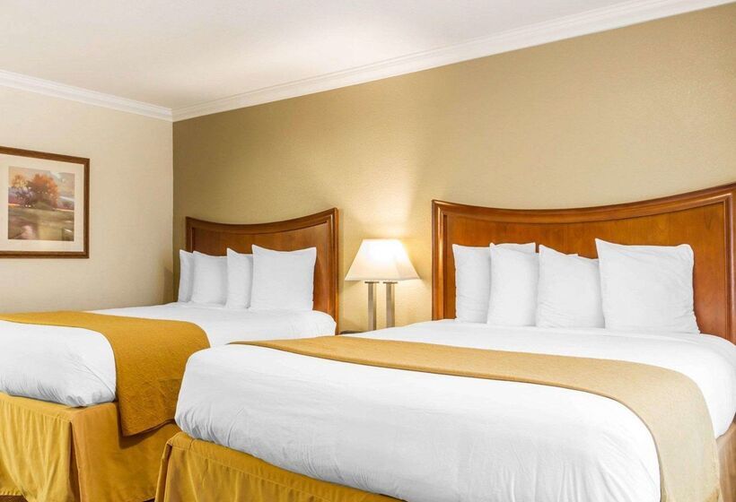 Отель Quality Inn Sacramento Convention Center
