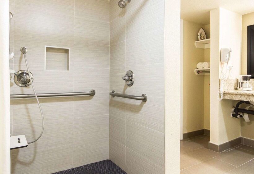 فندق Quality Inn Sacramento Convention Center