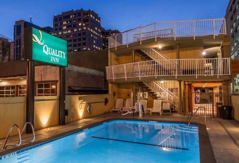Отель Quality Inn Sacramento Convention Center