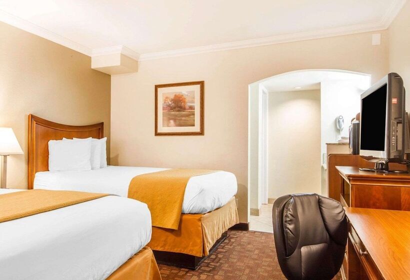 Отель Quality Inn Sacramento Convention Center