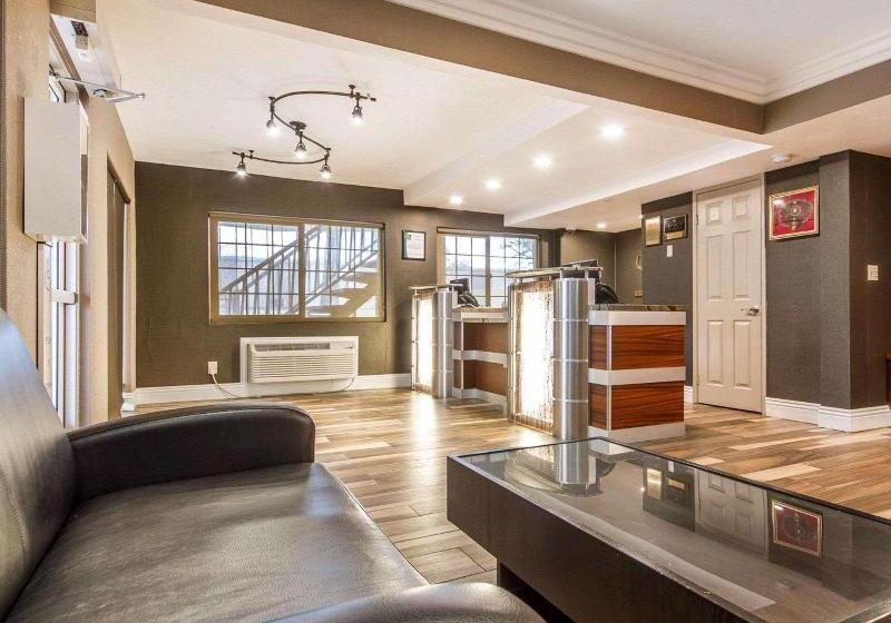 Отель Quality Inn Sacramento Convention Center