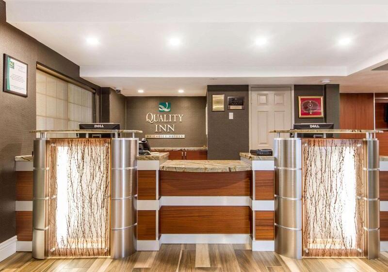 Отель Quality Inn Sacramento Convention Center