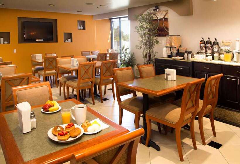 فندق Quality Inn Santa Clara Convention Center