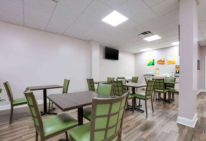 فندق Quality Inn