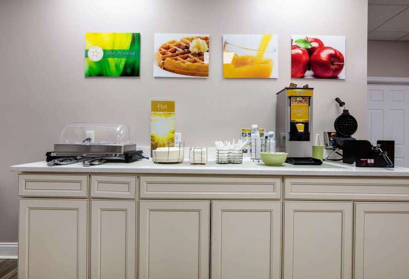 فندق Quality Inn