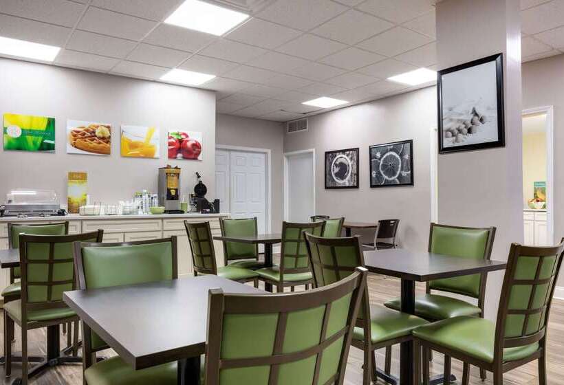 فندق Quality Inn