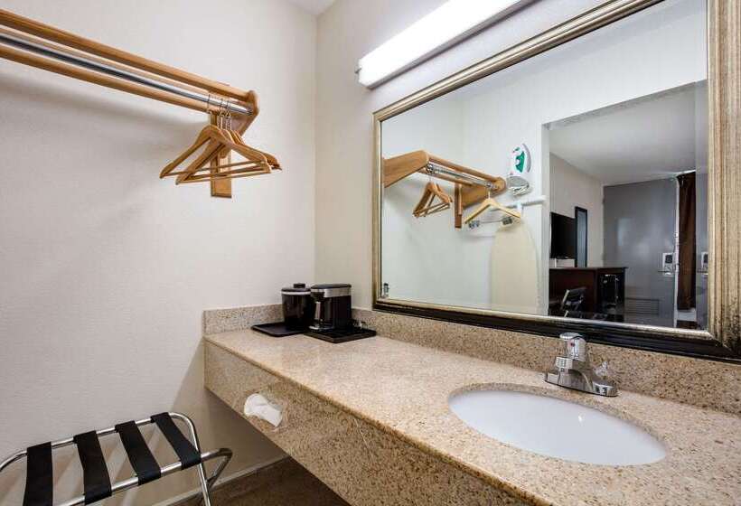 فندق Quality Inn