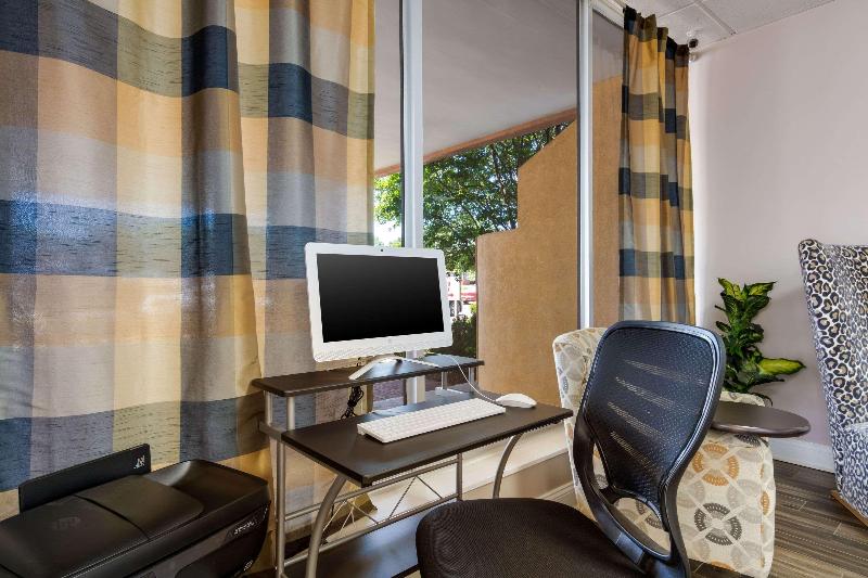 فندق Quality Inn