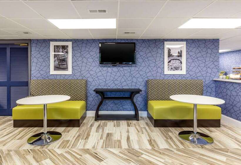 هتل Quality Inn & Suites Apexholly Springs