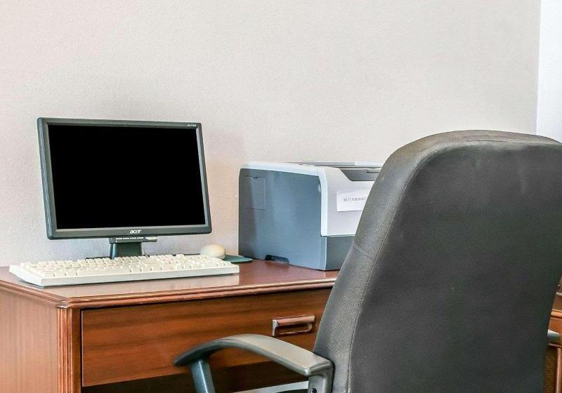 فندق Quality Inn & Suites Brooks Louisville South