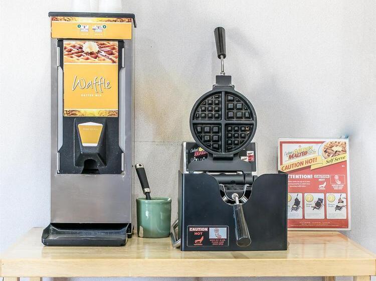 فندق Quality Inn & Suites Brooks Louisville South