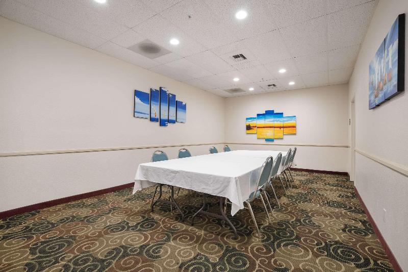 هتل Quality Inn & Suites Lake Havasu City