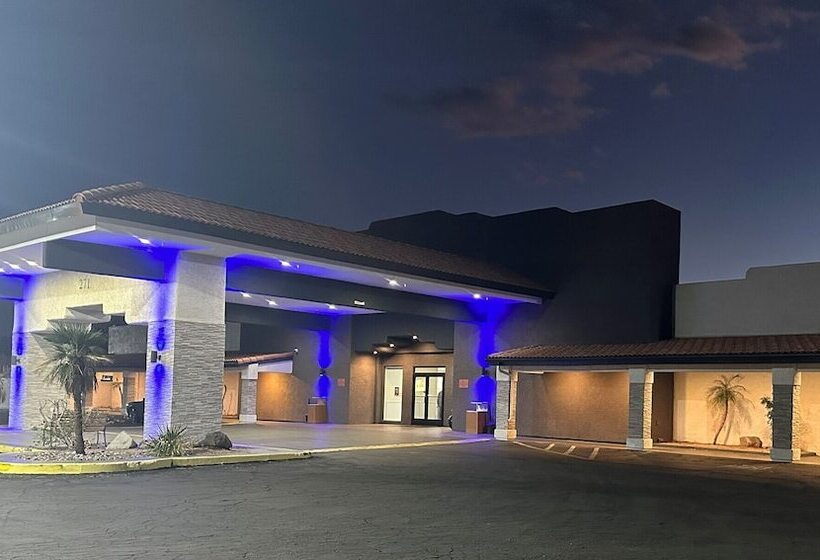 هتل Quality Inn & Suites Lake Havasu City