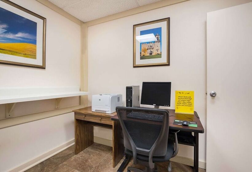 هتل Quality Inn & Suites Lake Havasu City