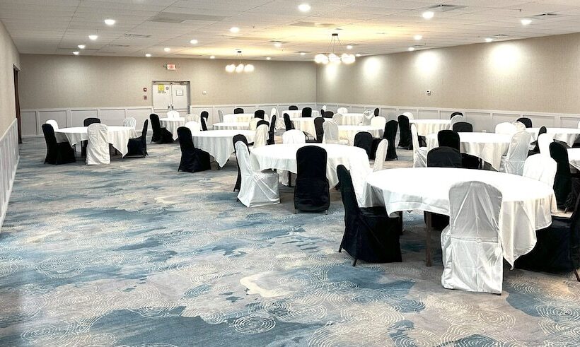 هتل Quality Inn & Suites Lake Havasu City