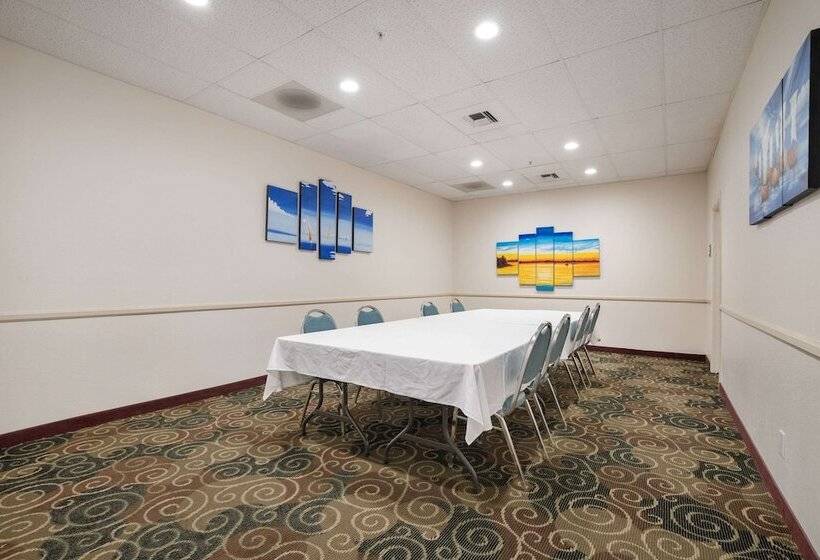 هتل Quality Inn & Suites Lake Havasu City