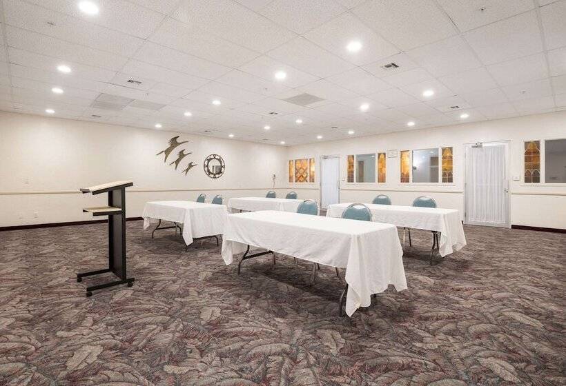 هتل Quality Inn & Suites Lake Havasu City