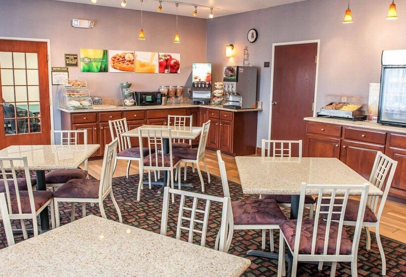 هتل Quality Inn & Suites South Bend Airport
