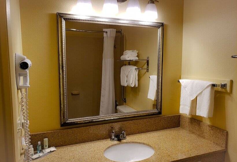 Отель Quality Inn & Suites Vancouver   Hazel Dell