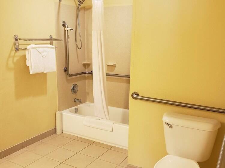 Отель Quality Inn & Suites Vancouver   Hazel Dell