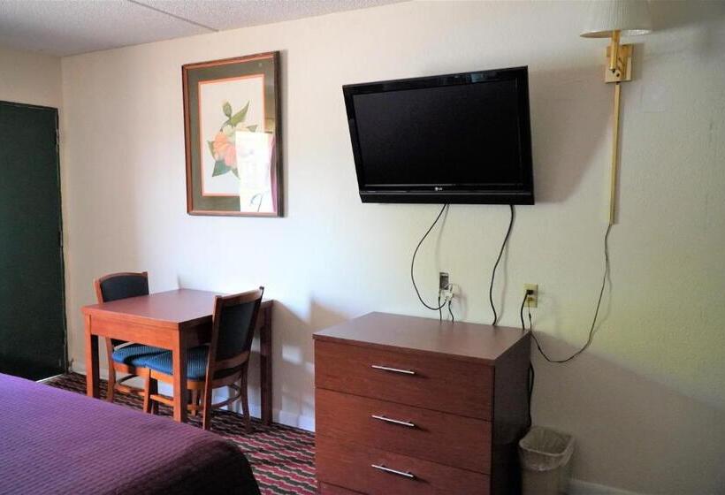 فندق Quality Quarters Inn