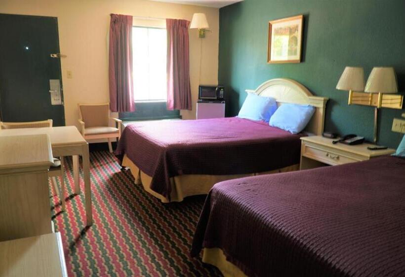 فندق Quality Quarters Inn