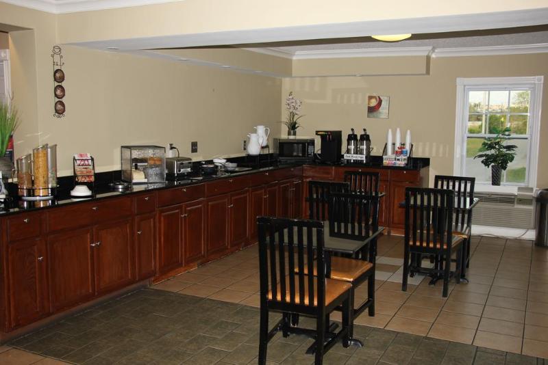 فندق Quarters Inn & Suites