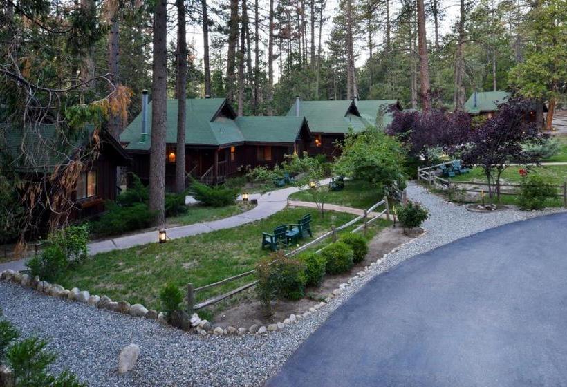 호텔 Quiet Creek Inn